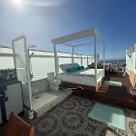 Ocean 77 Ocean View Duplex Private Rooftop Jacuzzi 別荘